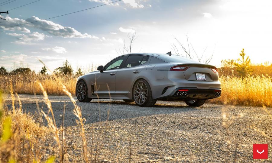  Kia Stinger GT on Vossen Wheels (HF-2) 2019 года  (фото 22 из 26)